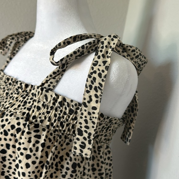 Pink Lily Tan and Black Flowly Top Size S - Picture 3 of 5